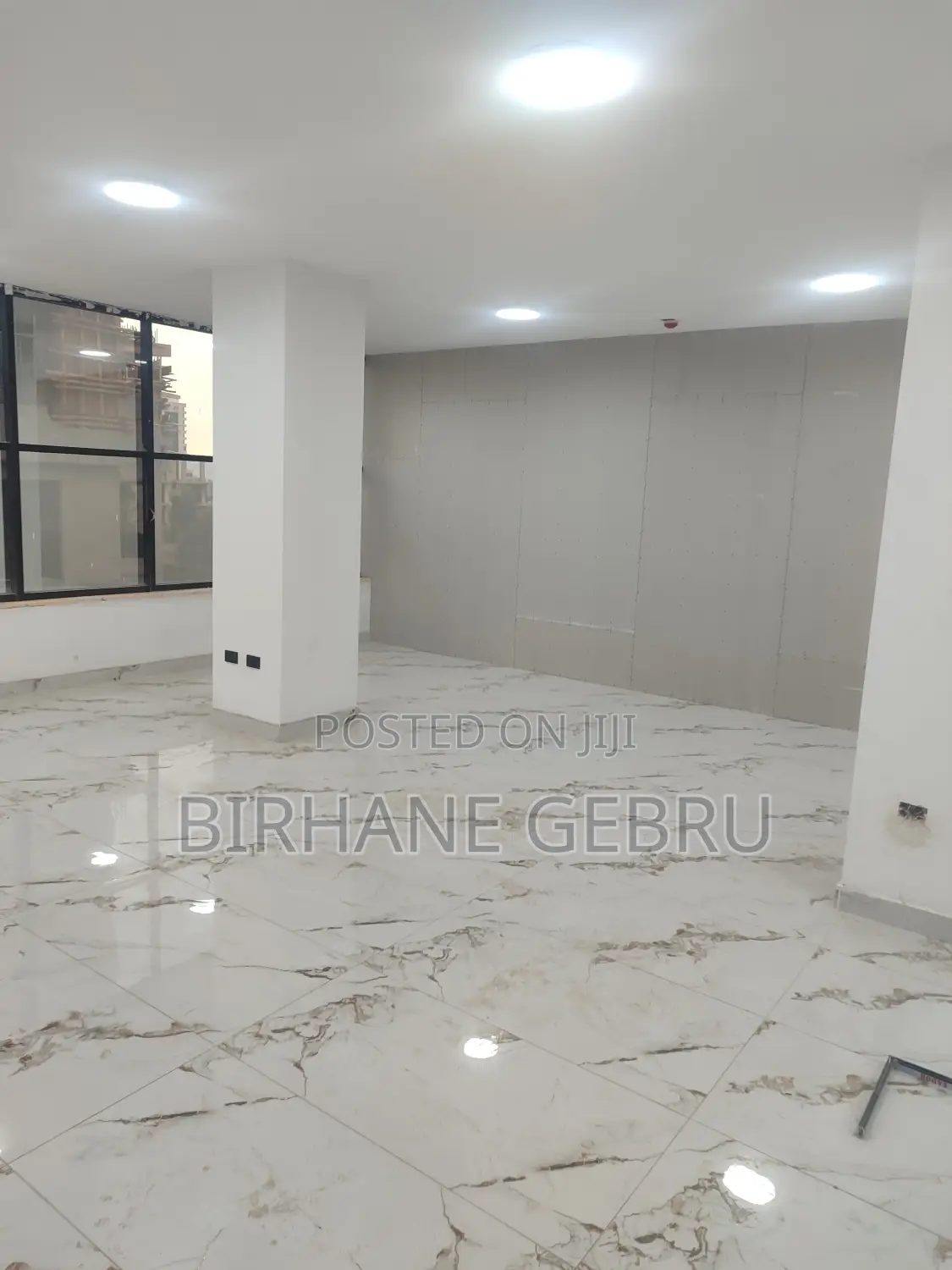 Complex Apartiment Rent for Business