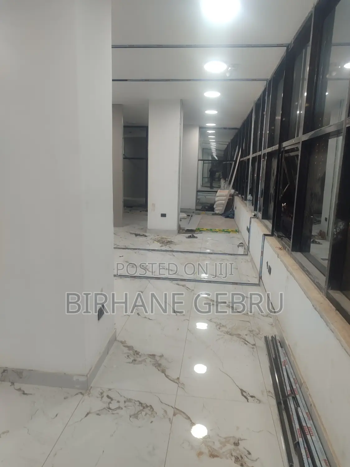 Complex Apartiment Rent for Business