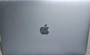 New Laptop Apple MacBook Pro 2017 16GB Intel Core I5 SSD 256GB