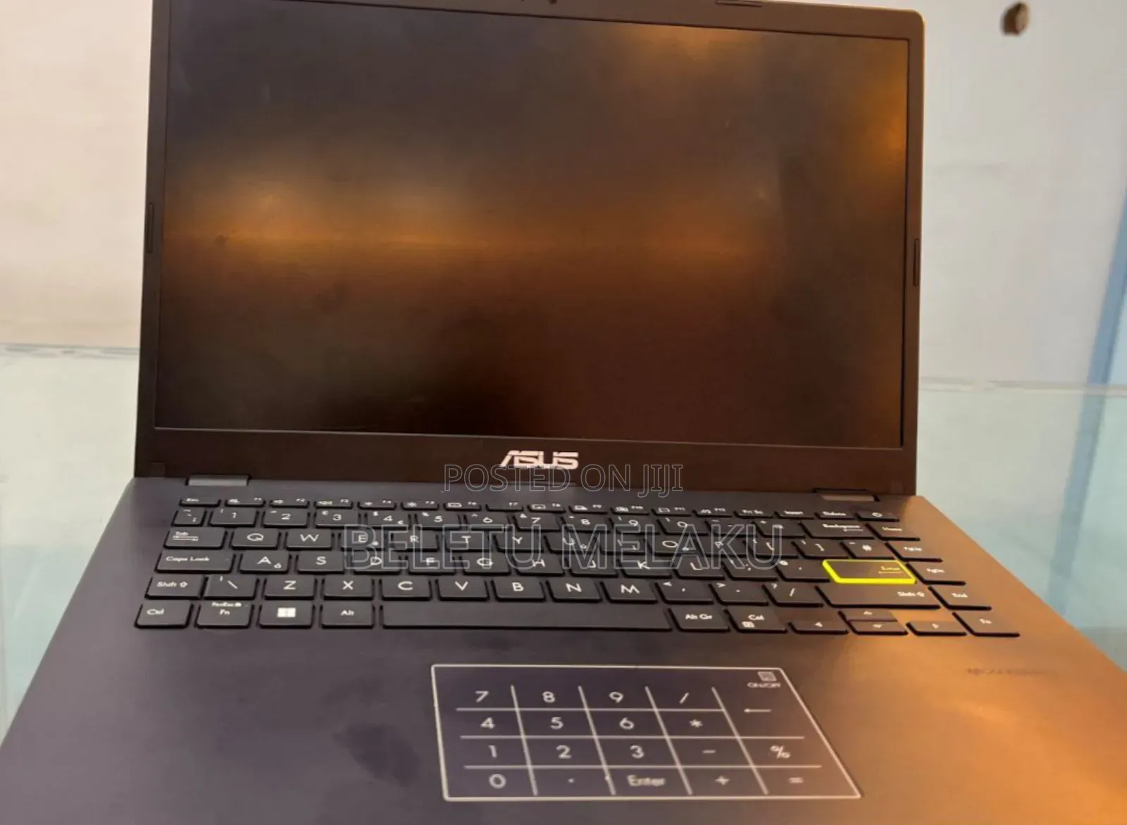 Laptop Asus Vivobook E410M 4GB Intel Celeron SSD 60GB