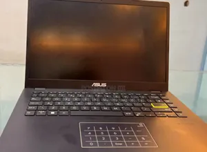 Photo - Laptop Asus Vivobook E410M 4GB Intel Celeron SSD 60GB