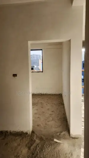 8bdrm House in አያት አካባቢ, Yeka for sale