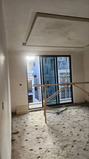 8bdrm House in አያት አካባቢ, Yeka for sale