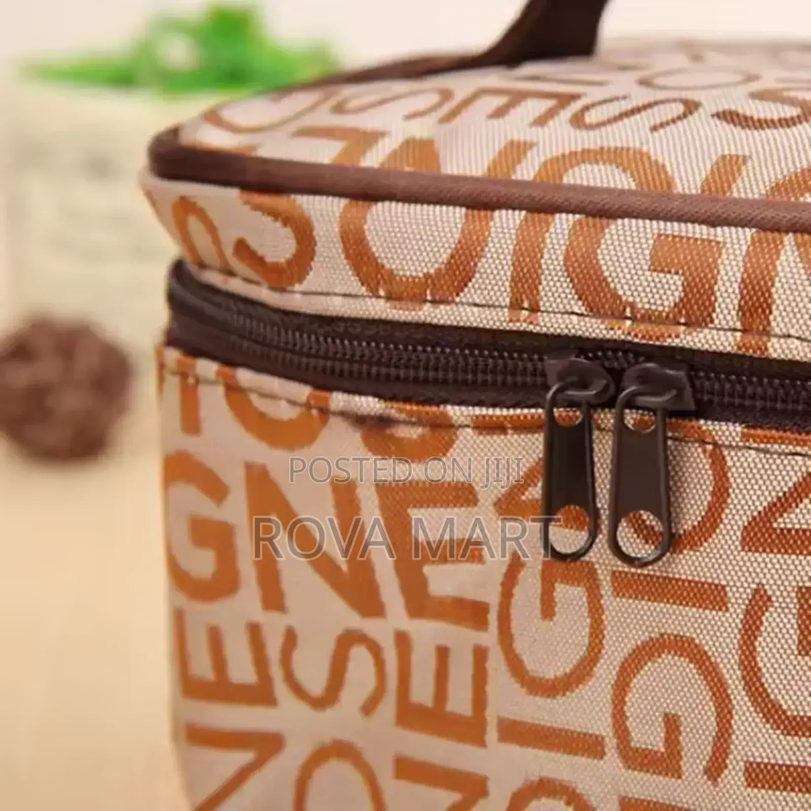 Simple Style Cosmetic Bag