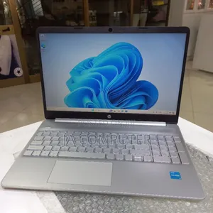 New Laptop HP Stream Notebook 8GB Intel Core I3 SSD 1T
