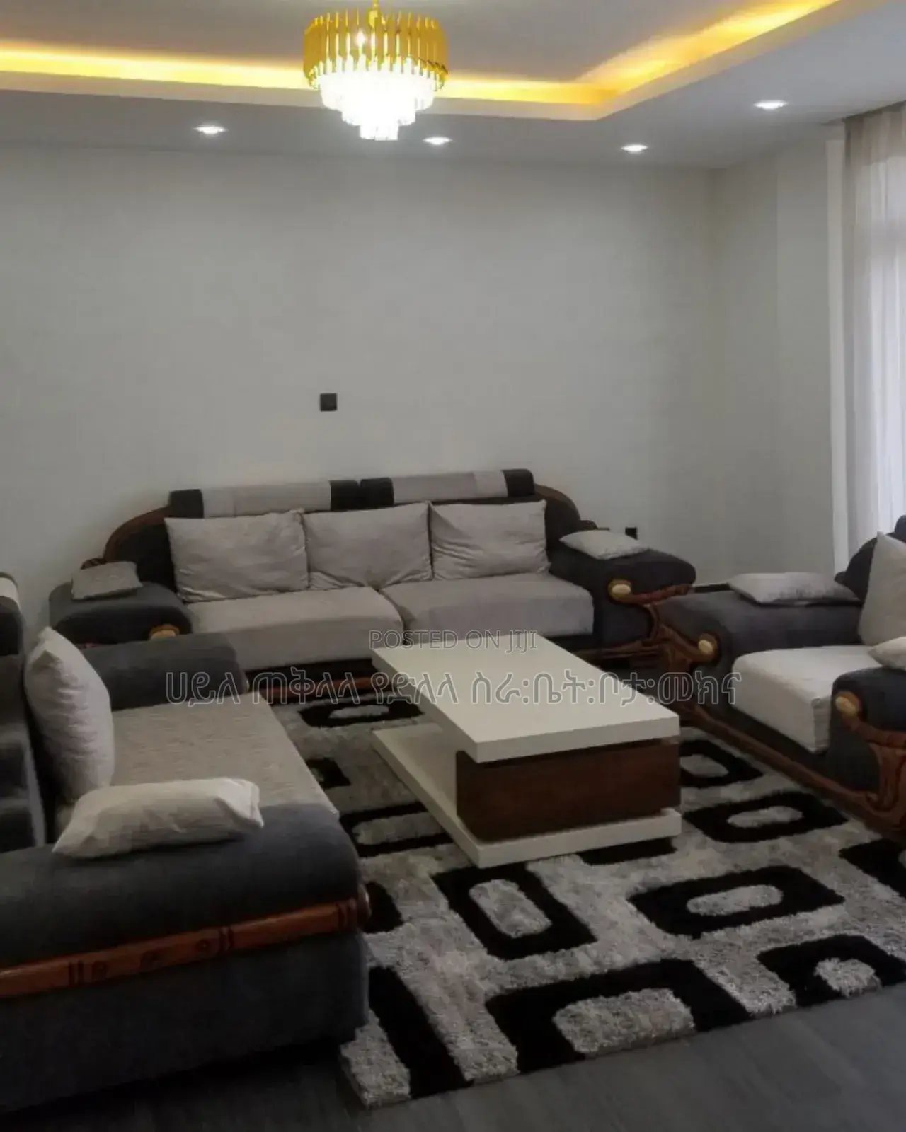 Furnished 10bdrm House in አያት አካባቢ ኮምፋውንድ ውስጥ, Yeka for sale