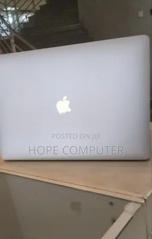 New Laptop Apple MacBook Pro 2017 16GB Intel Core I7 SSD 512GB