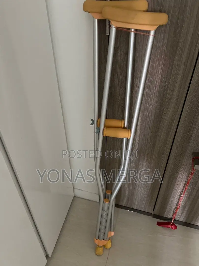 8-Level Height Adjustable Under Arm Walking Crutches