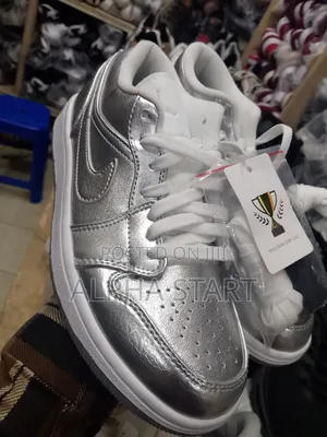 Jordan 1 Golden Retro High Master Quality Flat Shoes for Yo