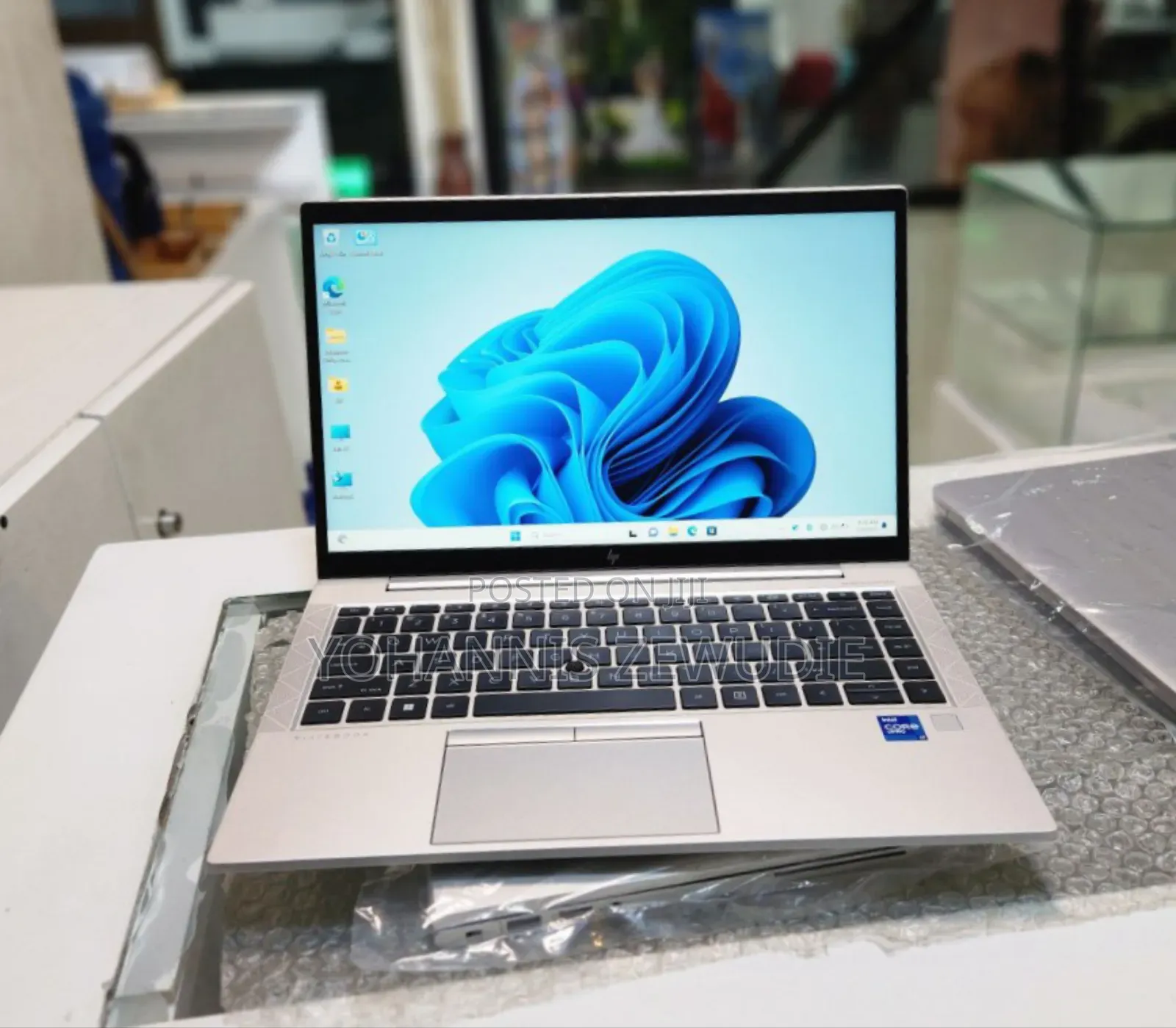New Laptop HP EliteBook 840 G8 16GB Intel Core I7 SSD 512GB
