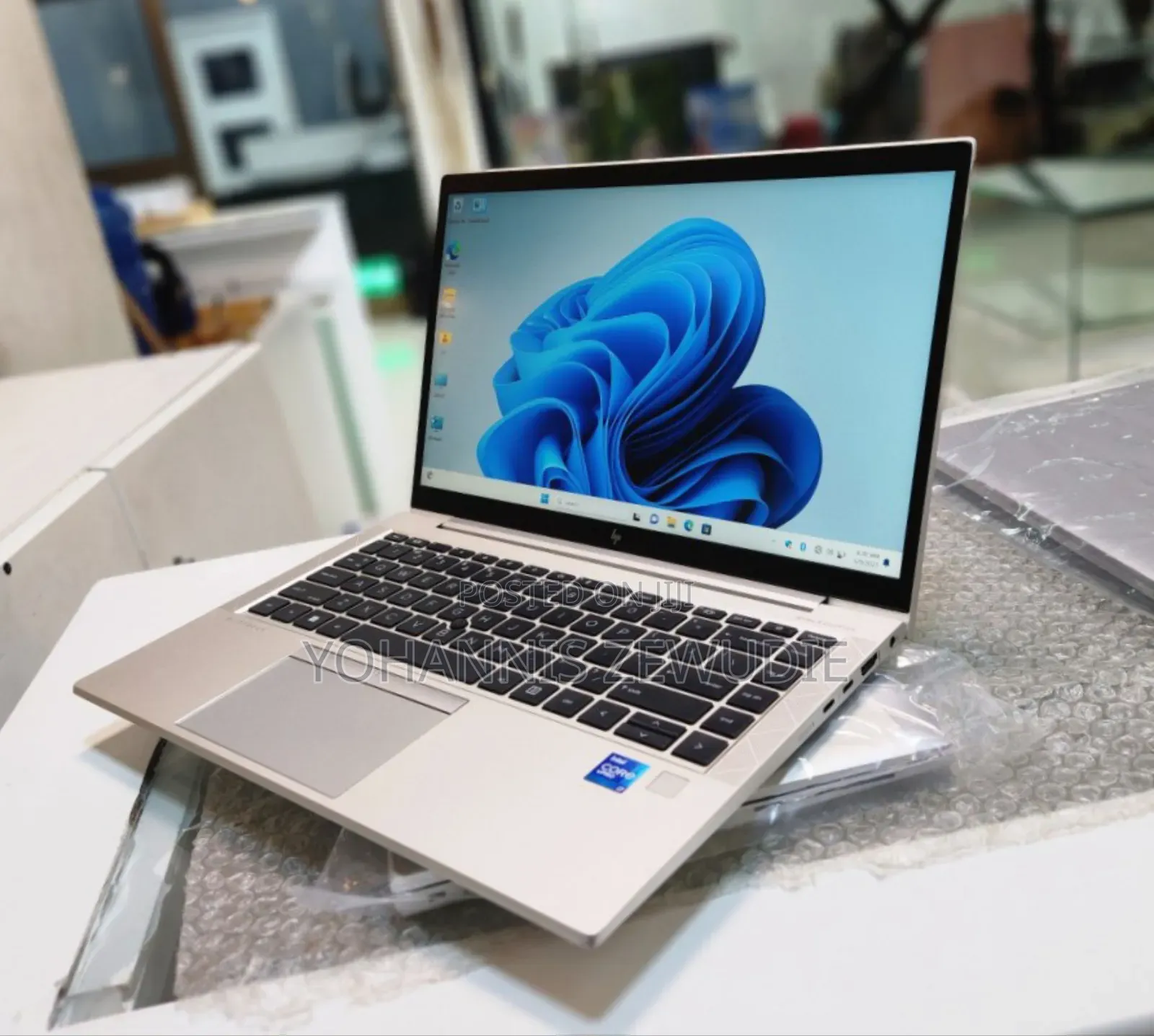 New Laptop HP EliteBook 840 G8 16GB Intel Core I7 SSD 512GB
