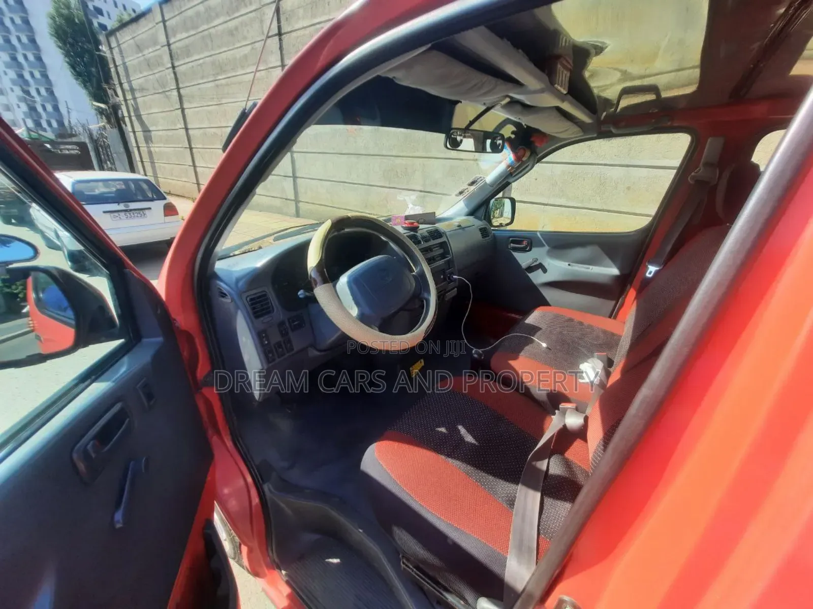 Toyota HiAce 2006 Red