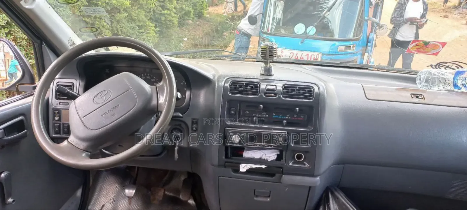 Toyota HiAce 2004 Silver