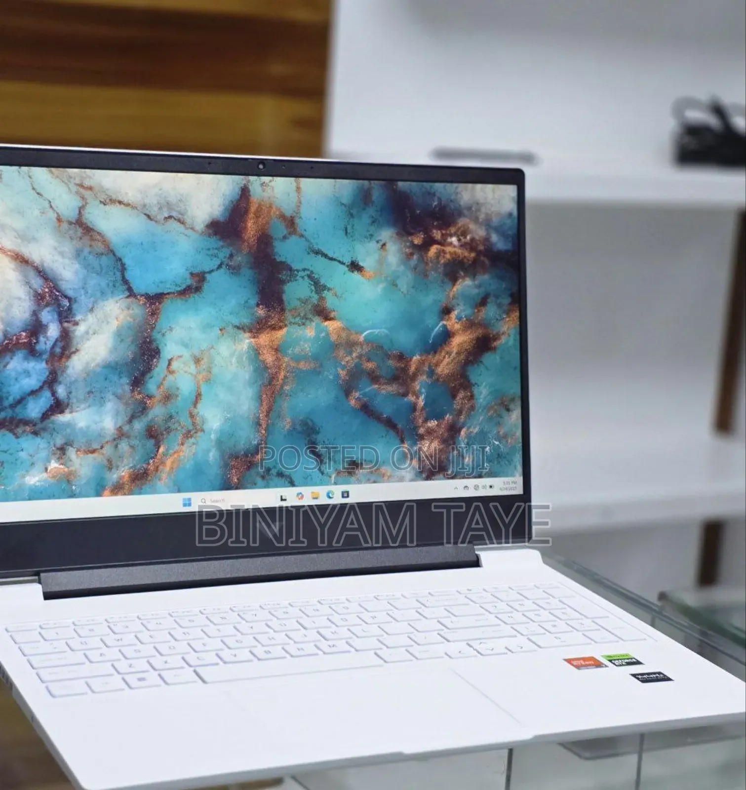 New Laptop HP Victus 15 16GB AMD Ryzen 7 SSD 1T