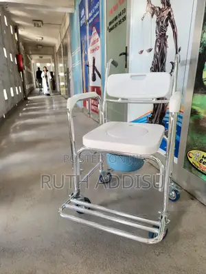 Photo - Commode Chair4δcommode Chair5ωfour Wheel Commode Chair