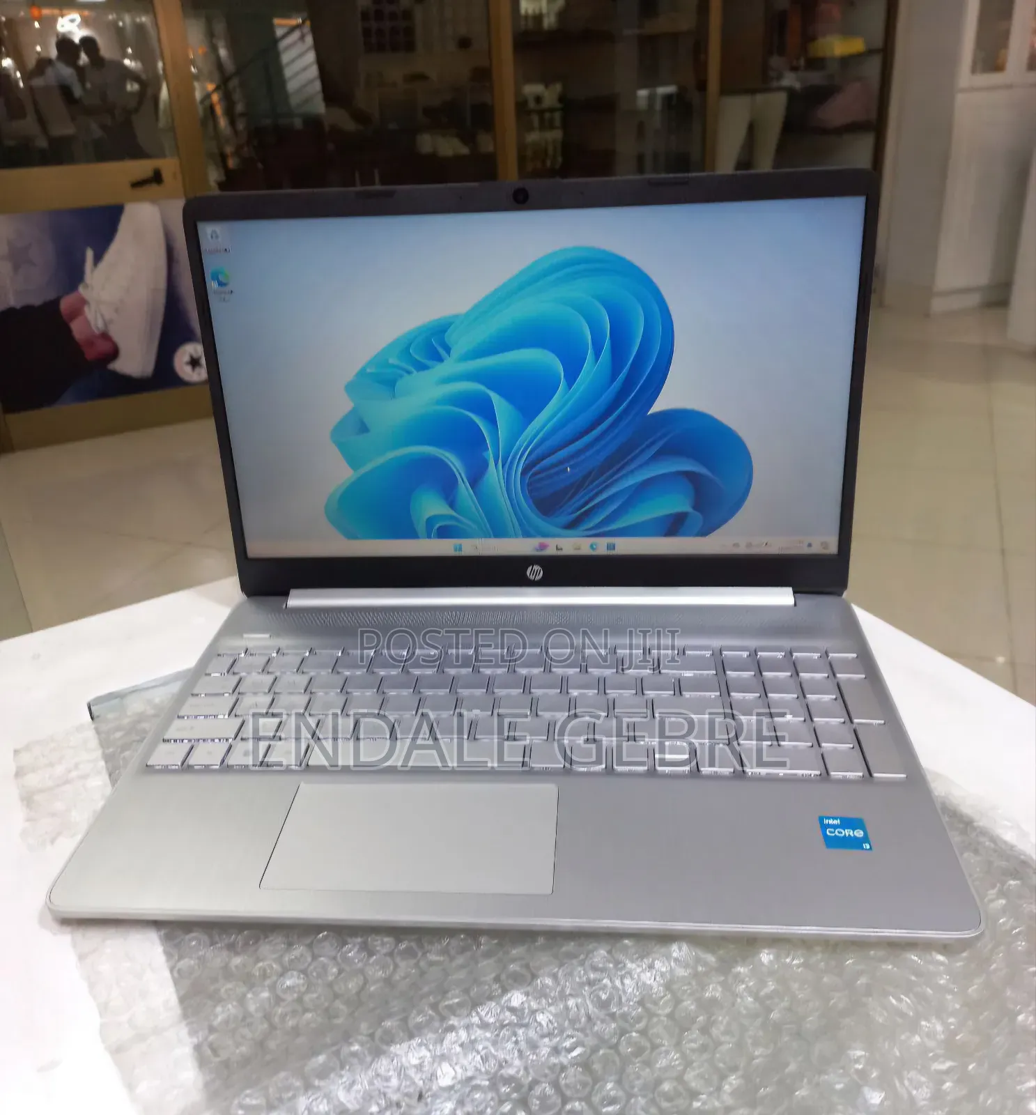 New Laptop HP Stream Notebook 8GB Intel Core I5 SSD 1T