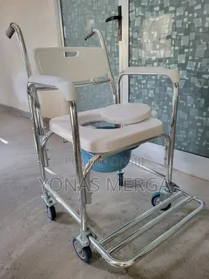 Wheeled Commode Chair鐫built-in Toilet Chair፶燦bedside Commode