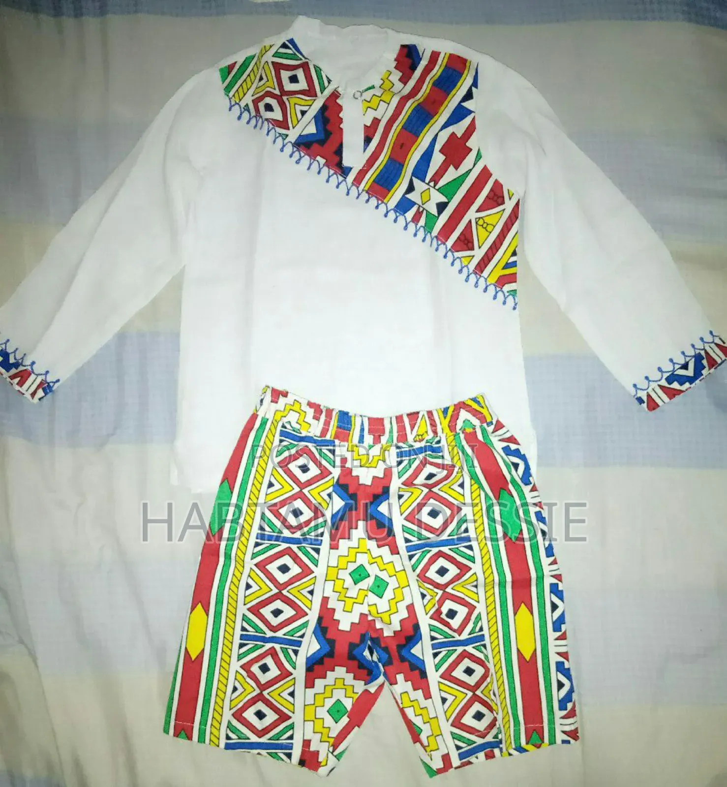 ምርጥ የህፃናት የአፍሪካ ልብሶች ቁምጣ እና ቲ -ሸርት 1-8 ዓመት ለ ወንድ እና ሴት