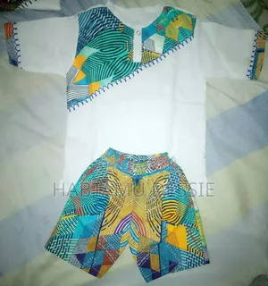 ምርጥ የህፃናት የአፍሪካ ልብሶች ቁምጣ እና ቲ -ሸርት 1-8 ዓመት ለ ወንድ እና ሴት