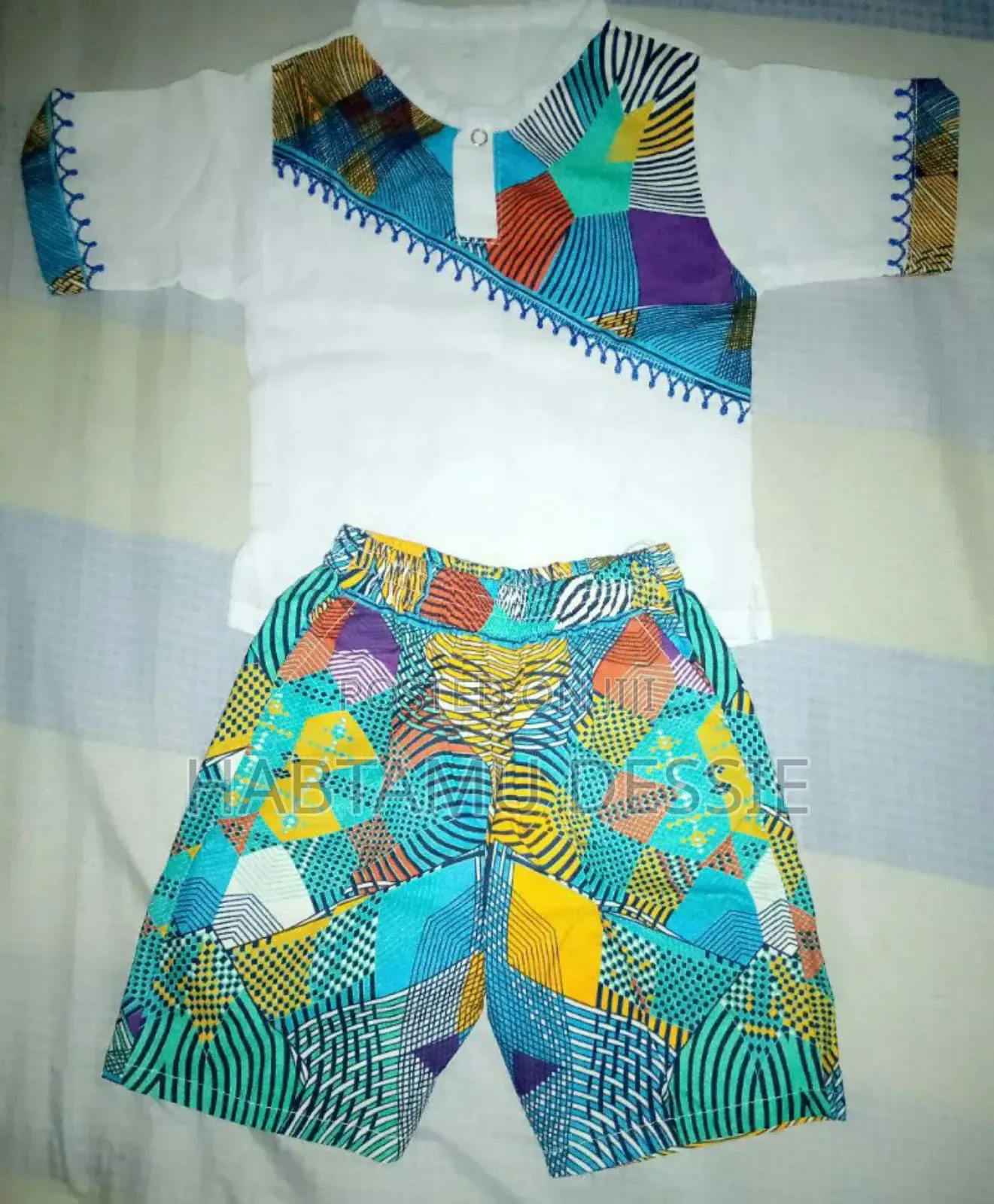 ምርጥ የህፃናት የአፍሪካ ልብሶች ቁምጣ እና ቲ -ሸርት 1-8 ዓመት ለ ወንድ እና ሴት