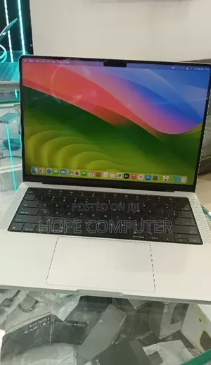 New Laptop Apple MacBook Pro 2023 M3 14-Inch 8GB Apple M3 SSD 512GB