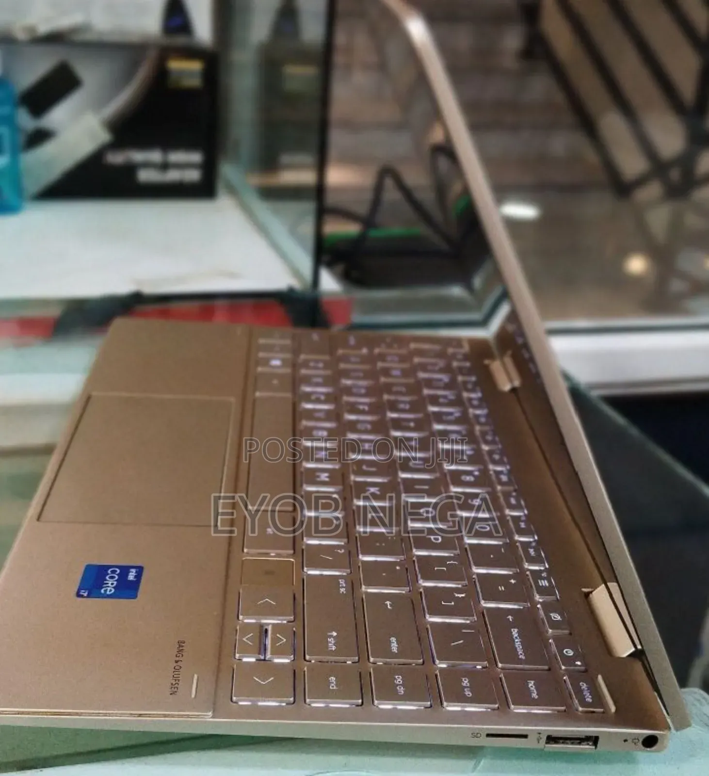 New Laptop HP Envy X360 8GB Intel Core I7 SSD 1T
