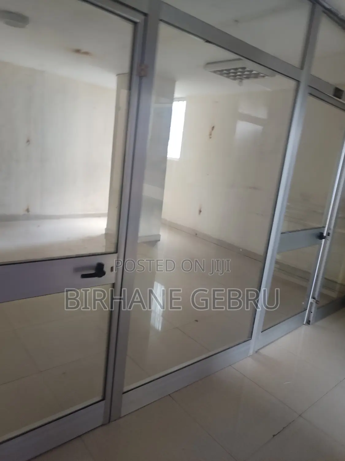 Luxury Apartiment Rent for Office