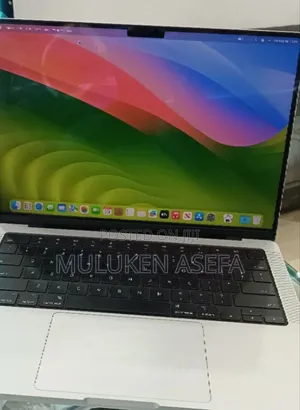 Photo - New Laptop Apple MacBook 8GB Apple M3 SSD 512GB