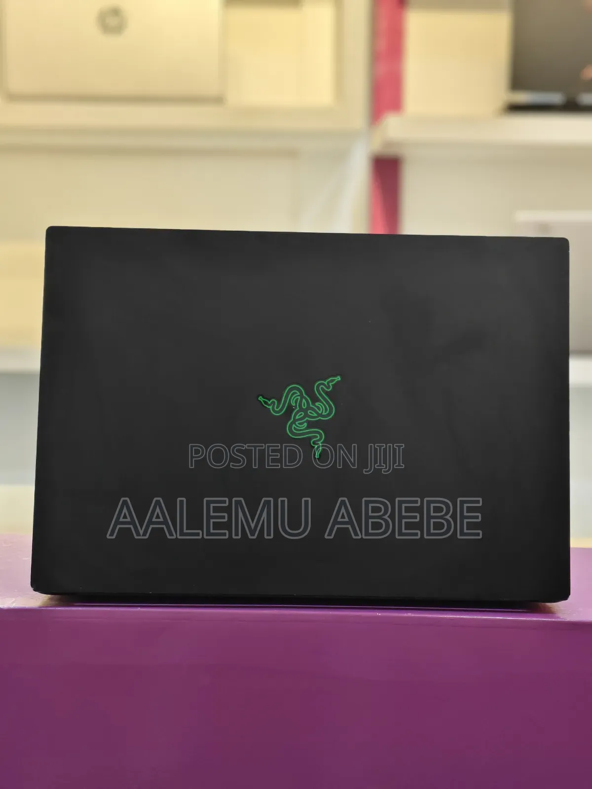 New Laptop Razer Blade 16GB AMD Ryzen 9 SSD 1T