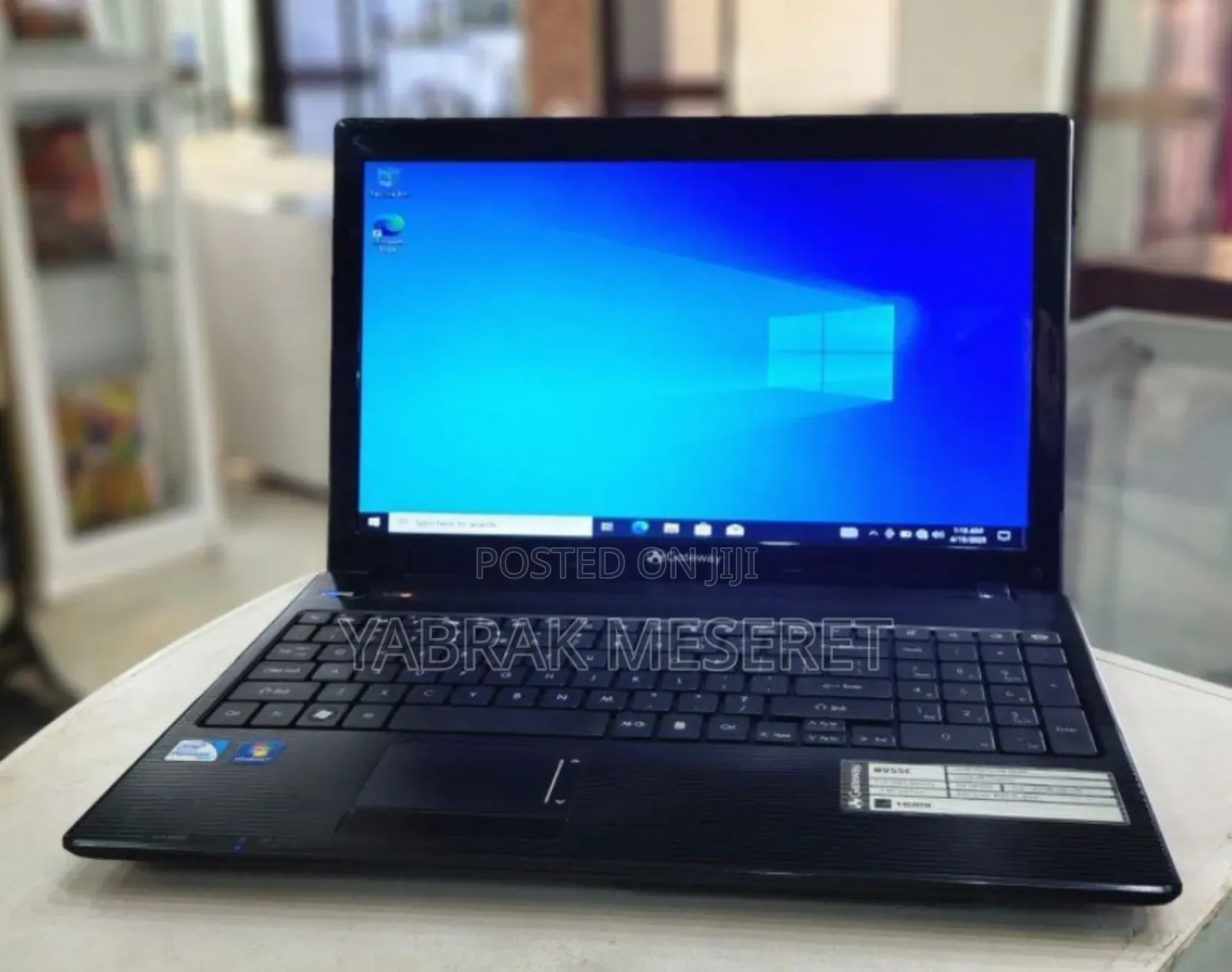 Laptop Lenovo 4GB Intel Xeon SSD 60GB