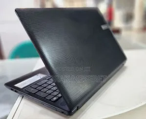 Laptop Lenovo 4GB Intel Xeon SSD 60GB