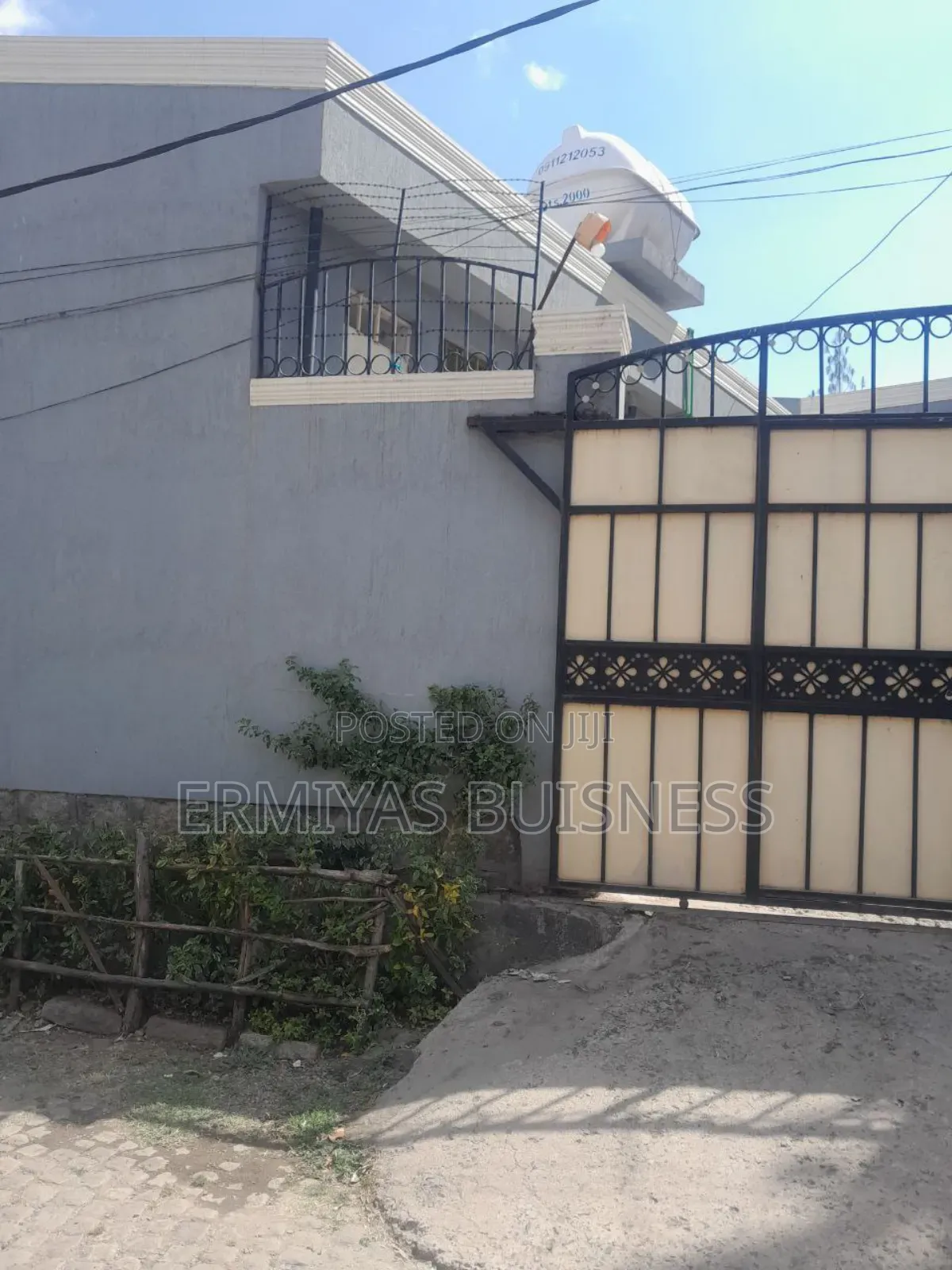 Furnished 3bdrm Villa in Kolfe Keranio for sale