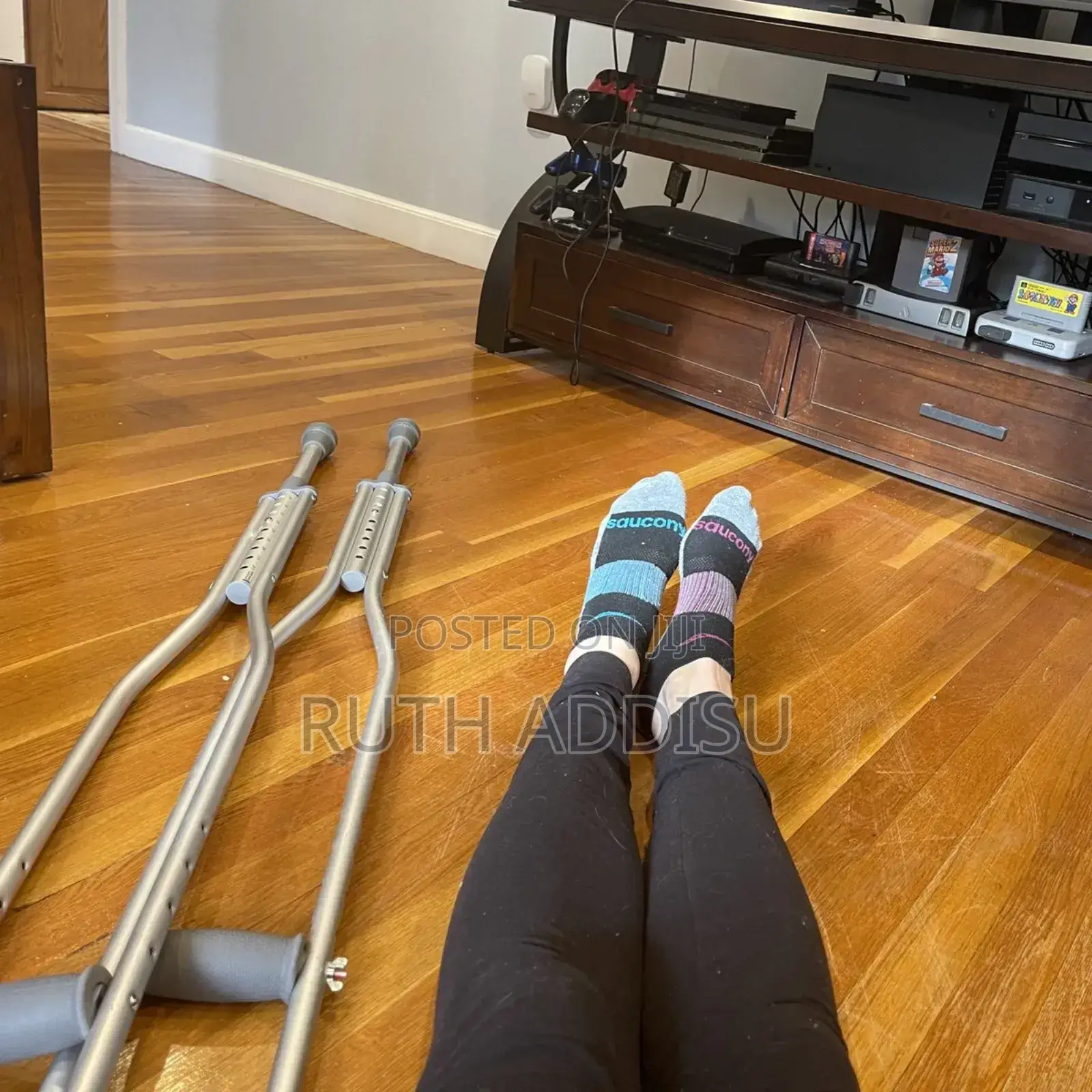 Axillary Bilateral Crutches7φcrutches7ωcrutches9μcrutches