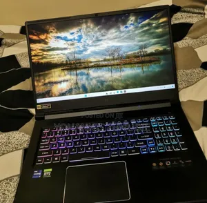 Photo - New Laptop Acer Predator Helios 300 16GB Intel Core i9 SSD 512GB
