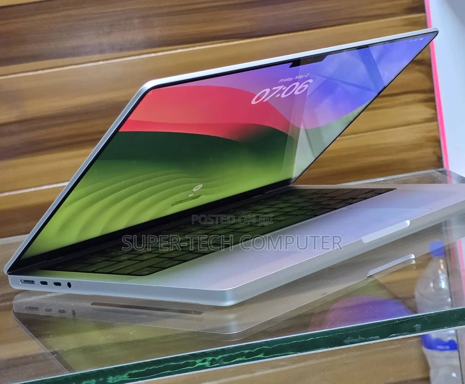 New Laptop Apple MacBook Pro 2023 M3 14-Inch 8GB Apple M3 SSD 512GB