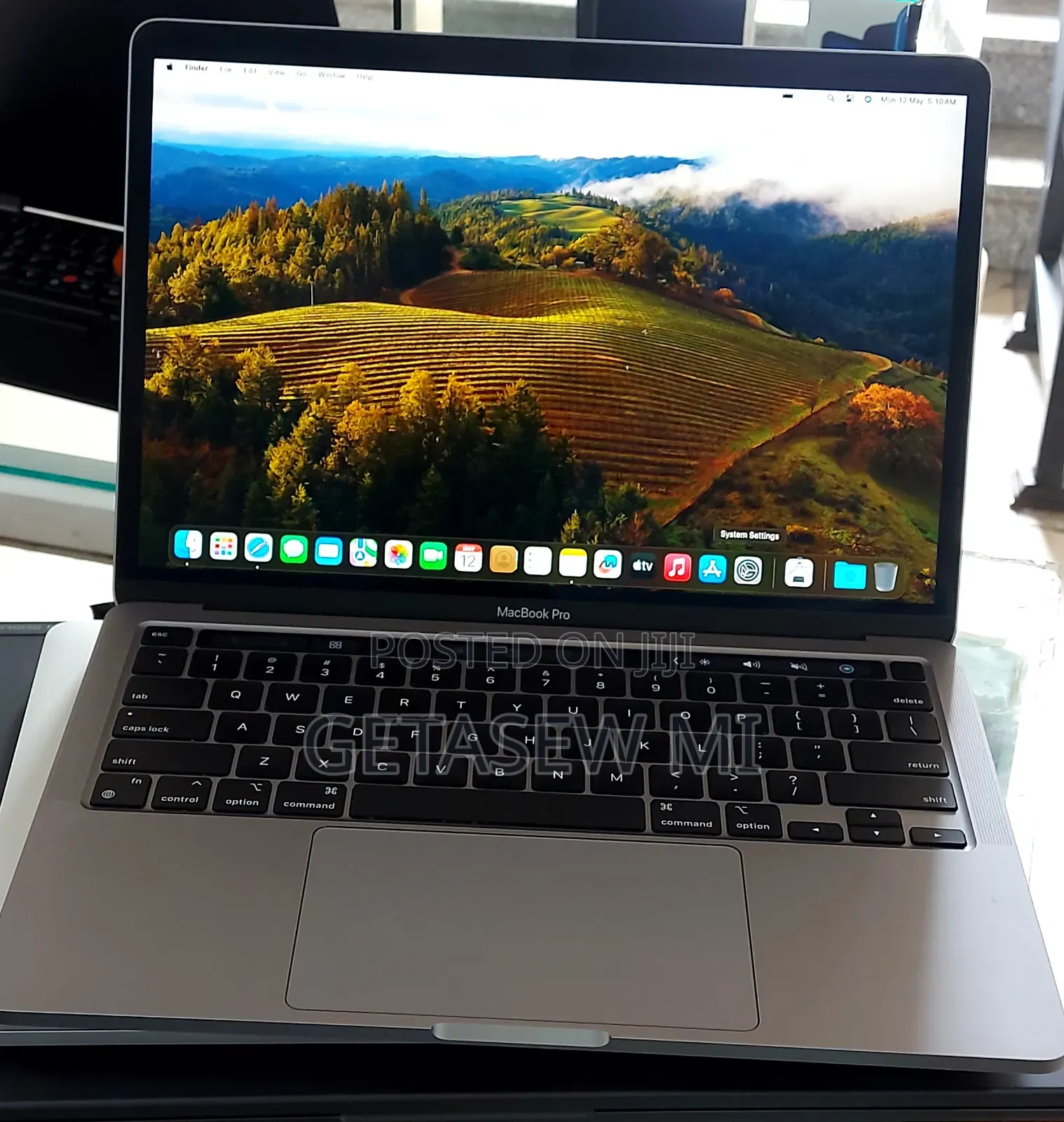 New Laptop Apple MacBook Pro M1 8GB Apple M1 Pro SSD 512GB