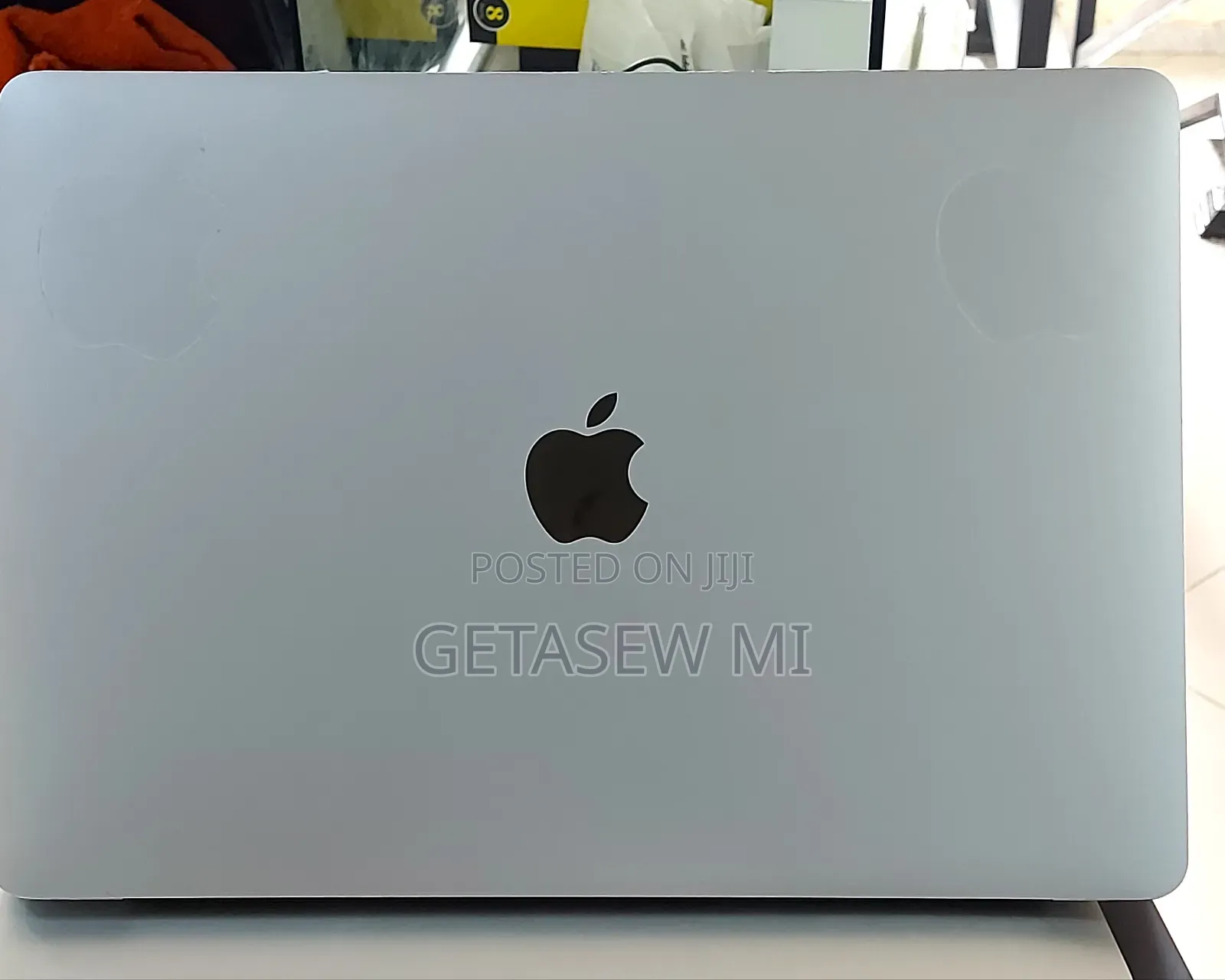 New Laptop Apple MacBook Pro M1 8GB Apple M1 Pro SSD 512GB