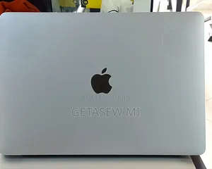 New Laptop Apple MacBook Pro M1 8GB Apple M1 Pro SSD 512GB