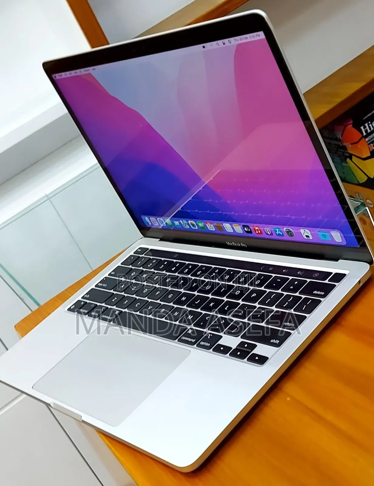 New Laptop Apple MacBook Pro M1 8GB Apple M1 SSD 512GB