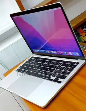 New Laptop Apple MacBook Pro M1 8GB Apple M1 SSD 512GB