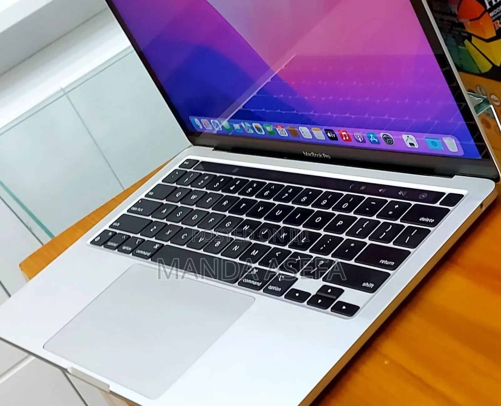 New Laptop Apple MacBook Pro M1 8GB Apple M1 SSD 512GB