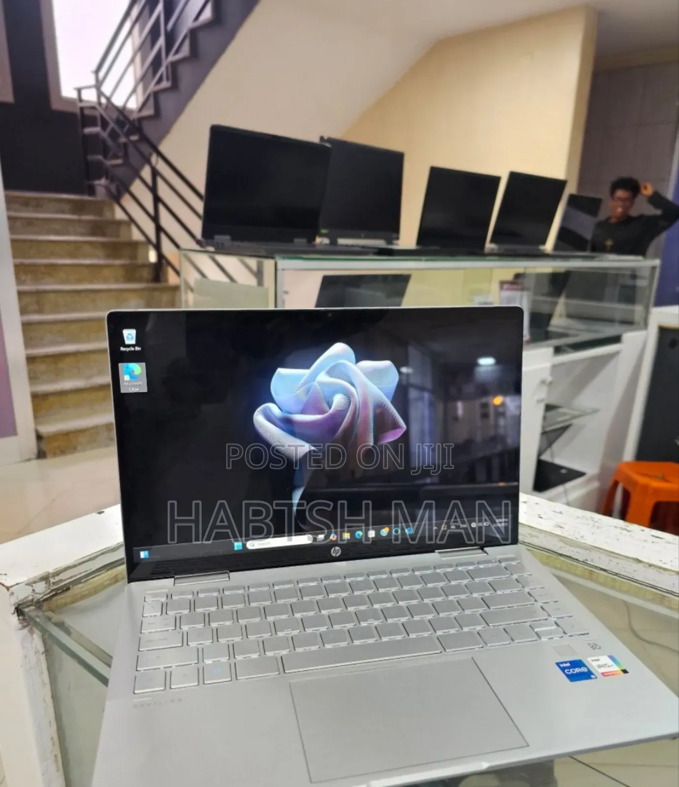 New Laptop HP Pavilion 14 X360 2-in-1 8GB Intel Core I5 SSD 512GB