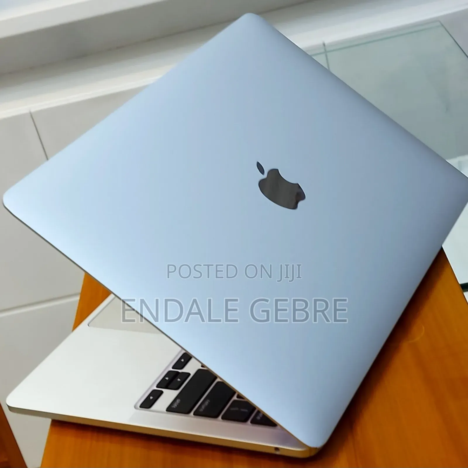 New Laptop Apple MacBook Pro M1 8GB Apple M1 SSD 512GB