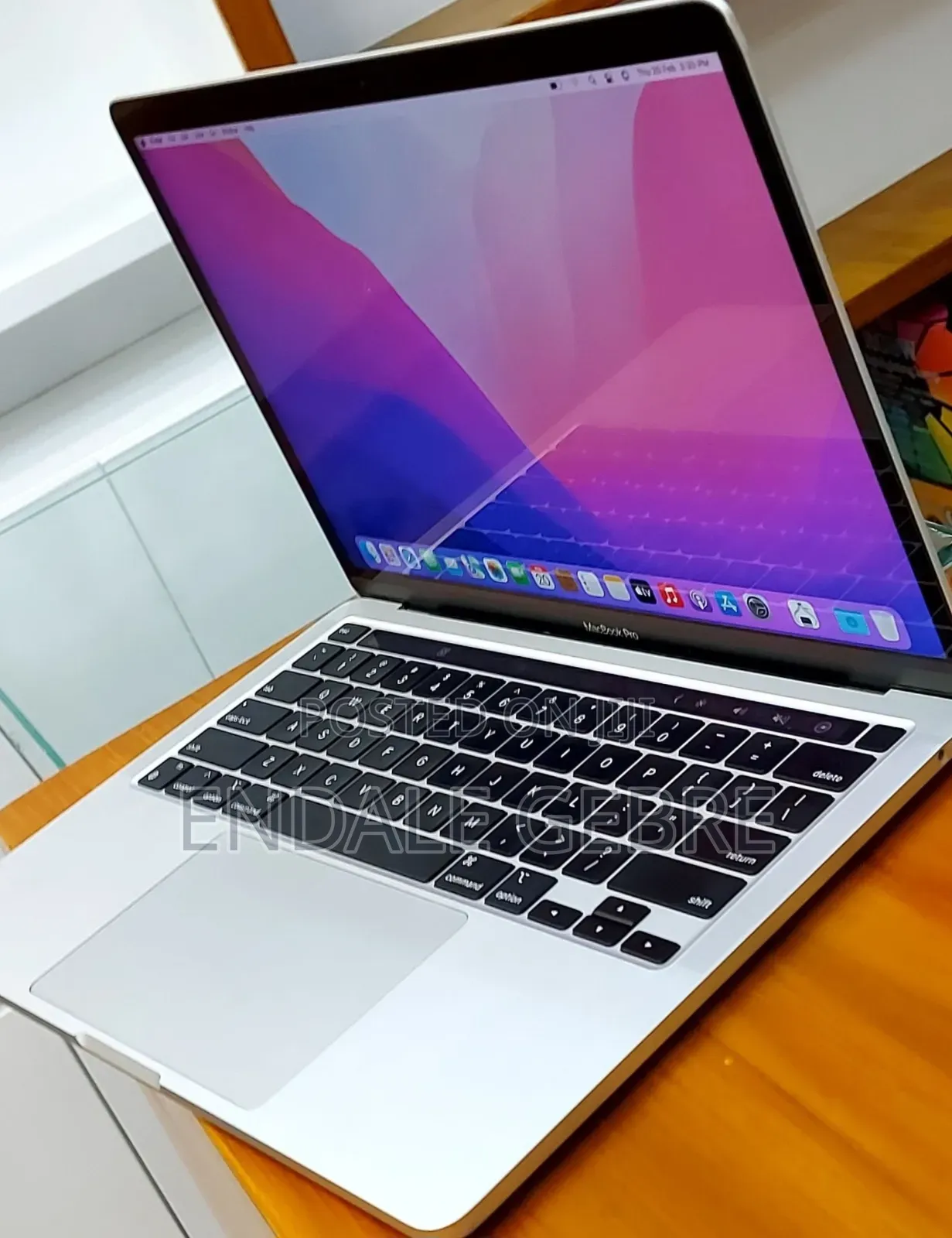 New Laptop Apple MacBook Pro M1 8GB Apple M1 SSD 512GB