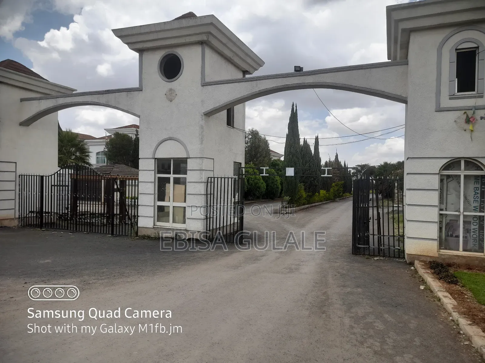 Furnished 4bdrm Apartment in Roseta Real State, Yeka for rent