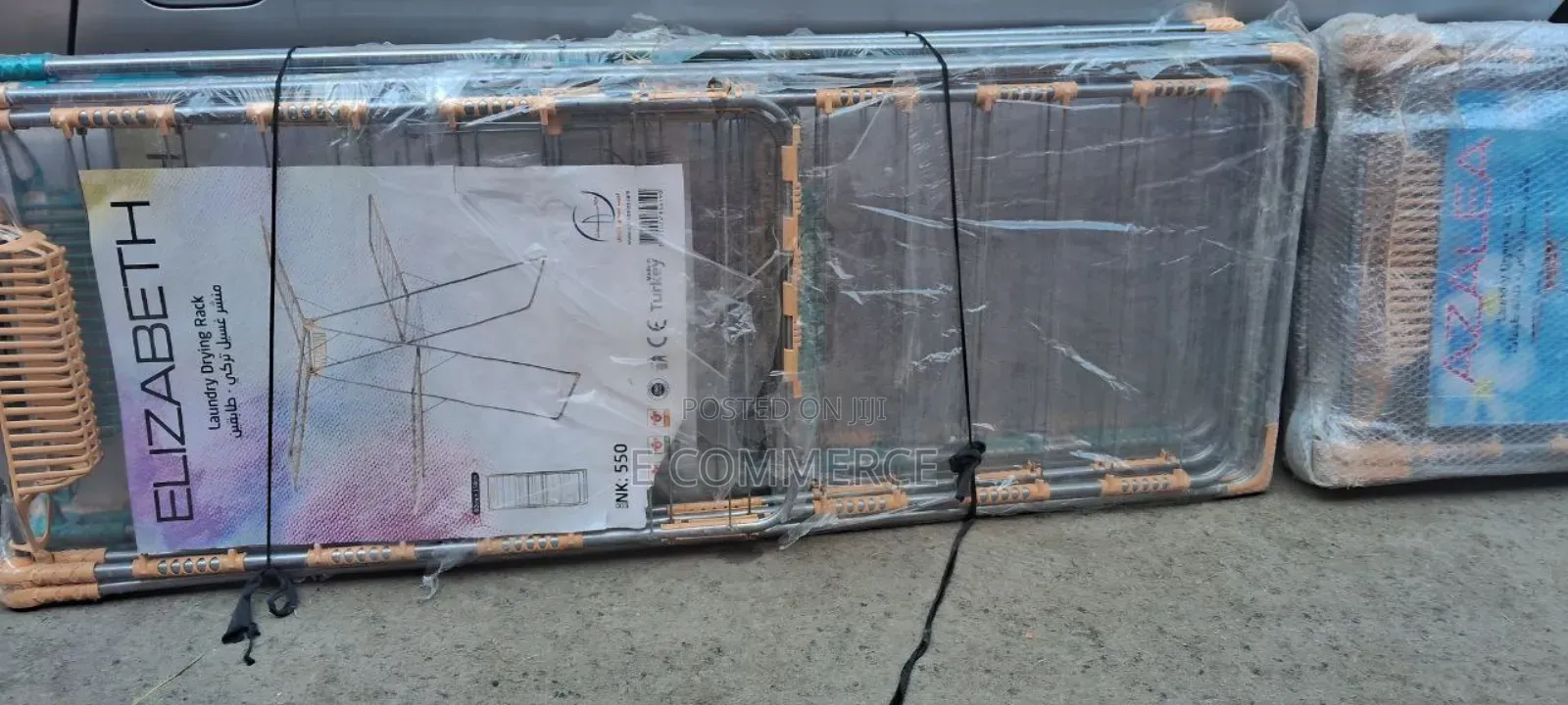 ተጣጣፊ የልብስ መስጫ