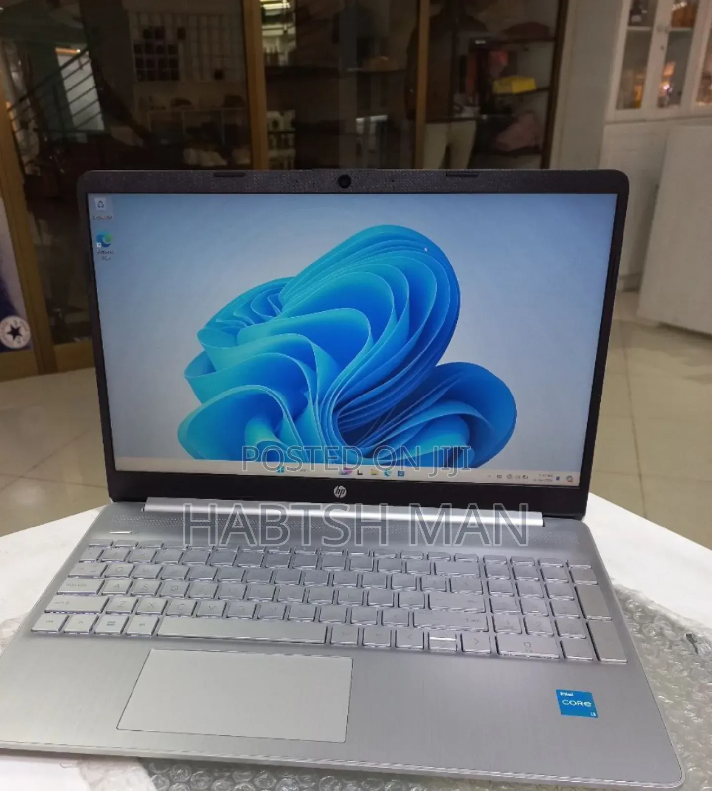 New Laptop HP Stream Notebook 8GB Intel Core I3 SSD 1T