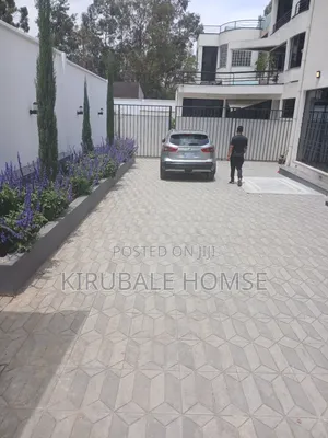 4bdrm Villa in Samite, Bole for sale