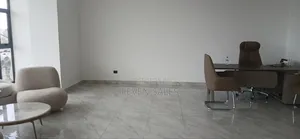 በመሀል ቦሌ አደይ አበባ