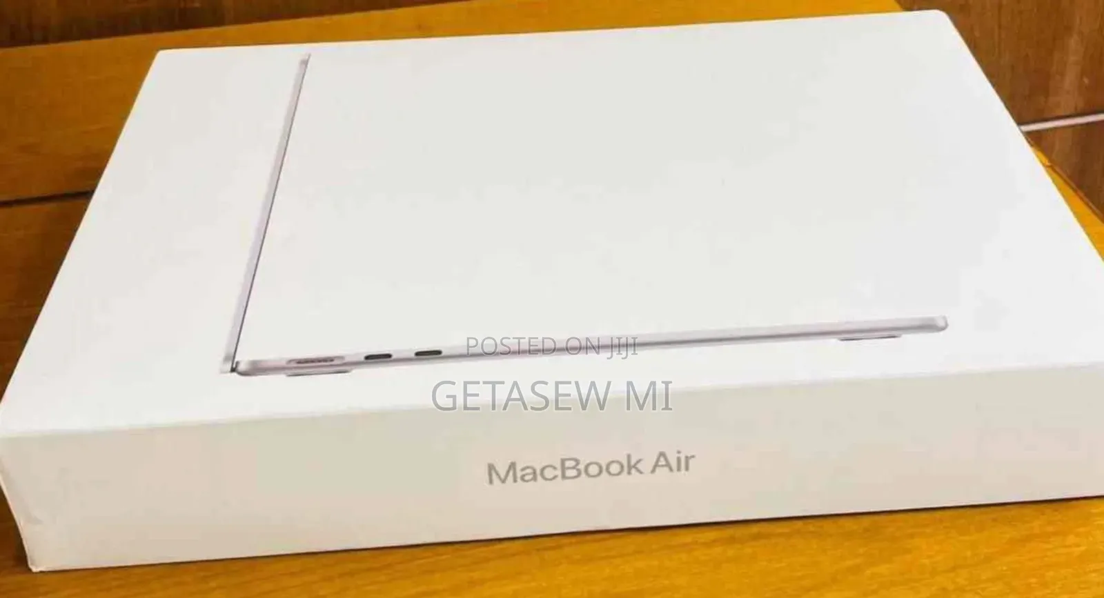 New Laptop Apple MacBook Air 2022 M2 8GB Apple M2 SSD 256GB